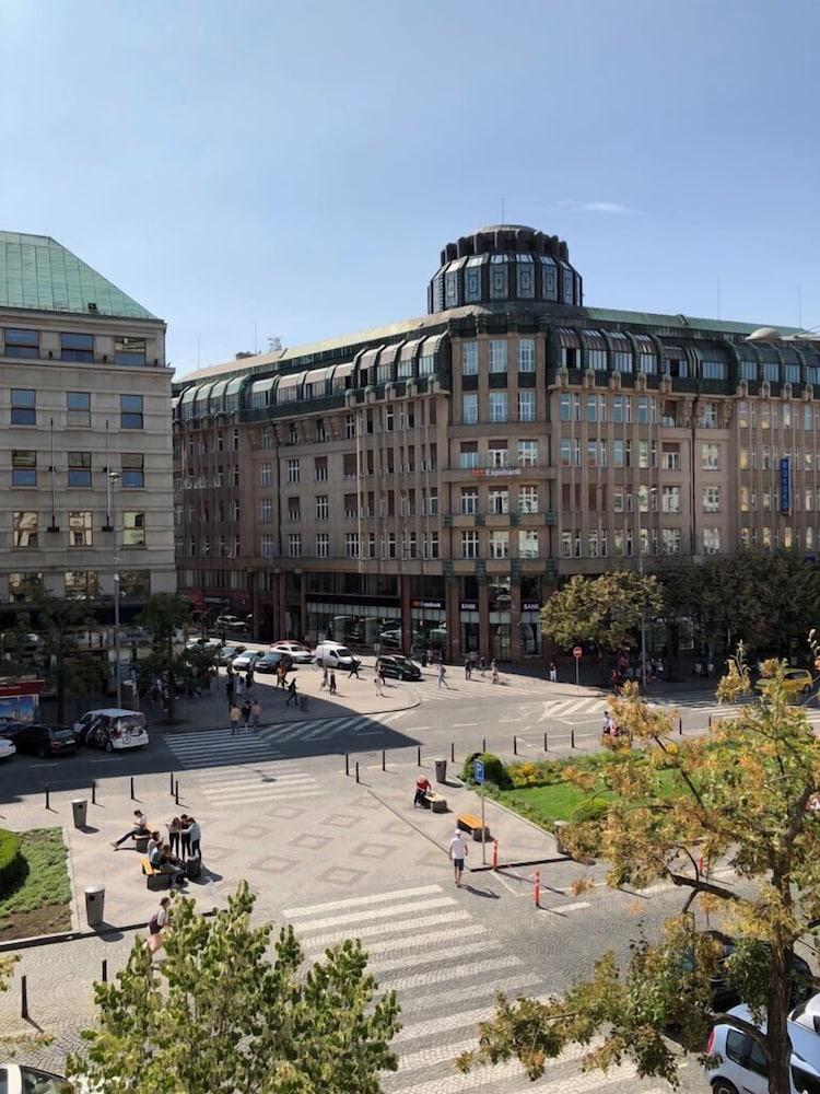 Apartments 39 Wenceslas Square Praag Buitenkant foto